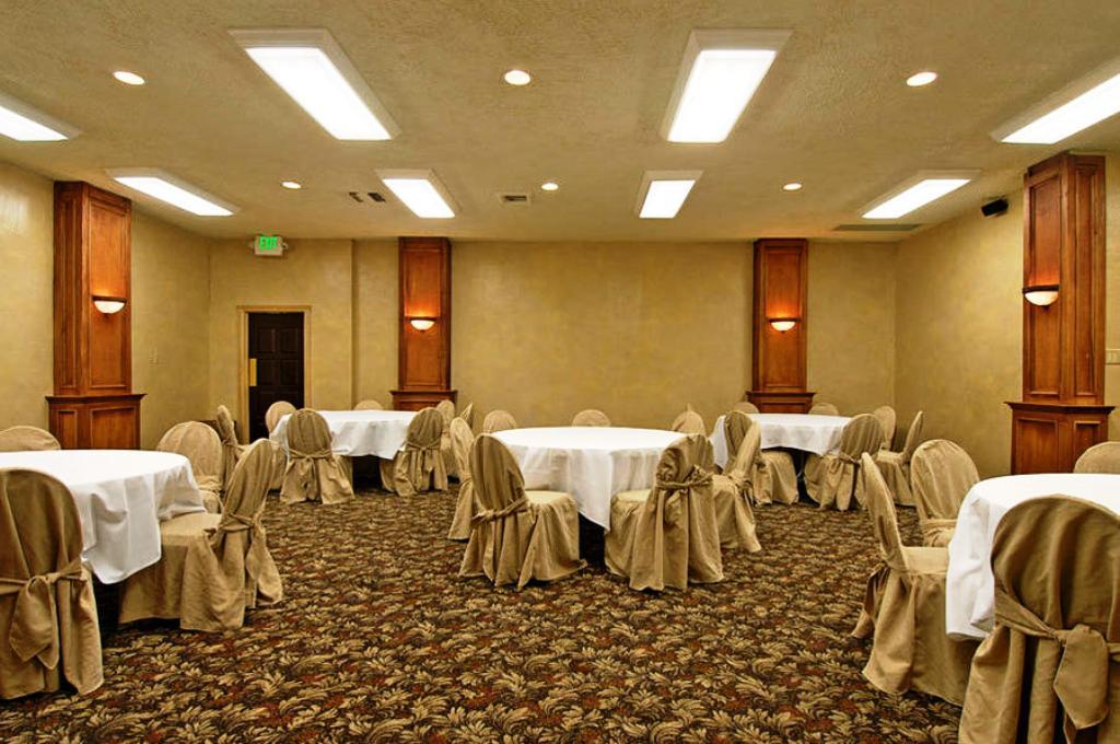 Courtyard Inn North Highlands Restaurant photo