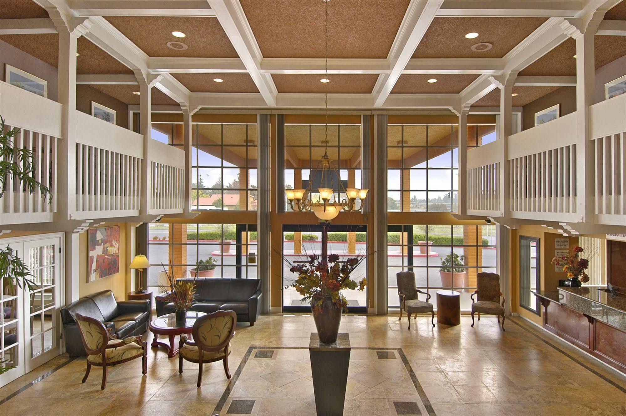 Courtyard Inn North Highlands Exterior photo